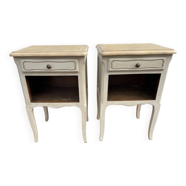 Paire chevets style Louis XV blanc bois brut