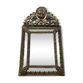 Miroir dorée à parcloses en laiton repoussé XIXème