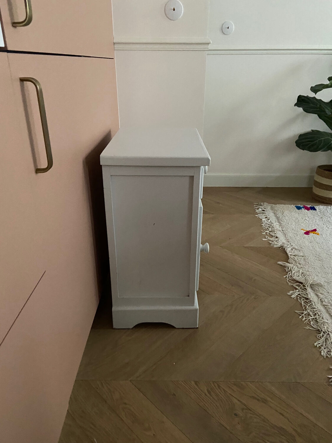 Bedside table