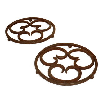 Pair of 2 wrought iron mats