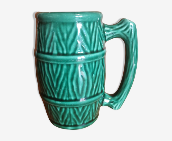 Mug vintage en céramique verte forme tonneau