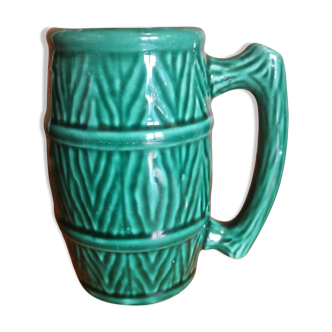 Mug vintage en céramique verte forme tonneau