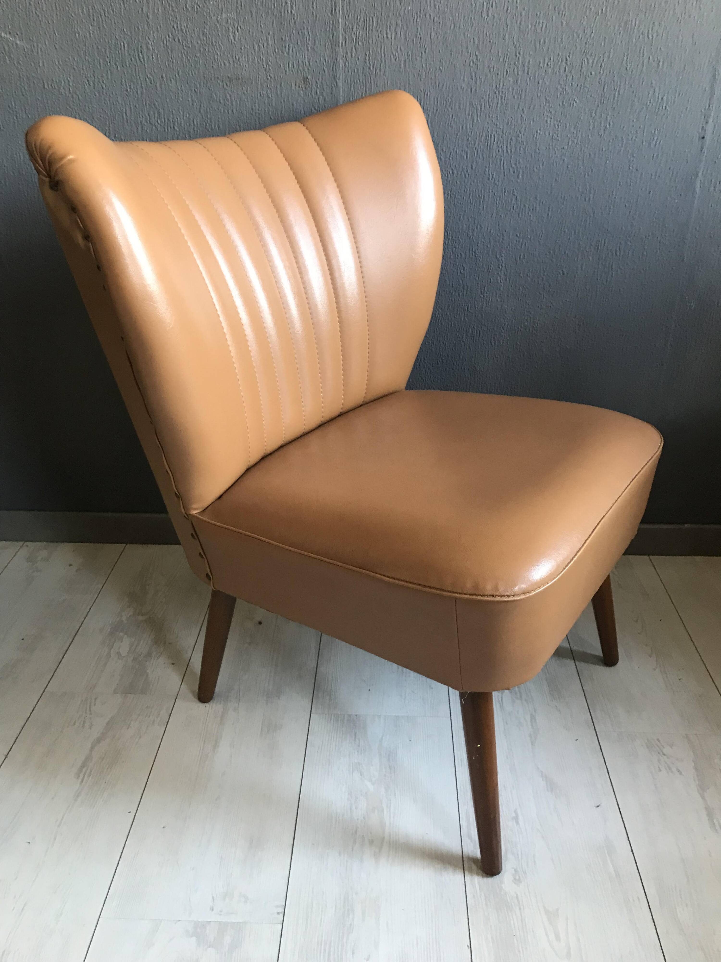 Fauteuil cocktail vintage avec skaï années 1960