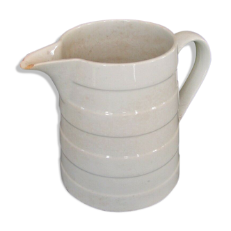Water pitcher in opaque earthenware of Luneville 40s