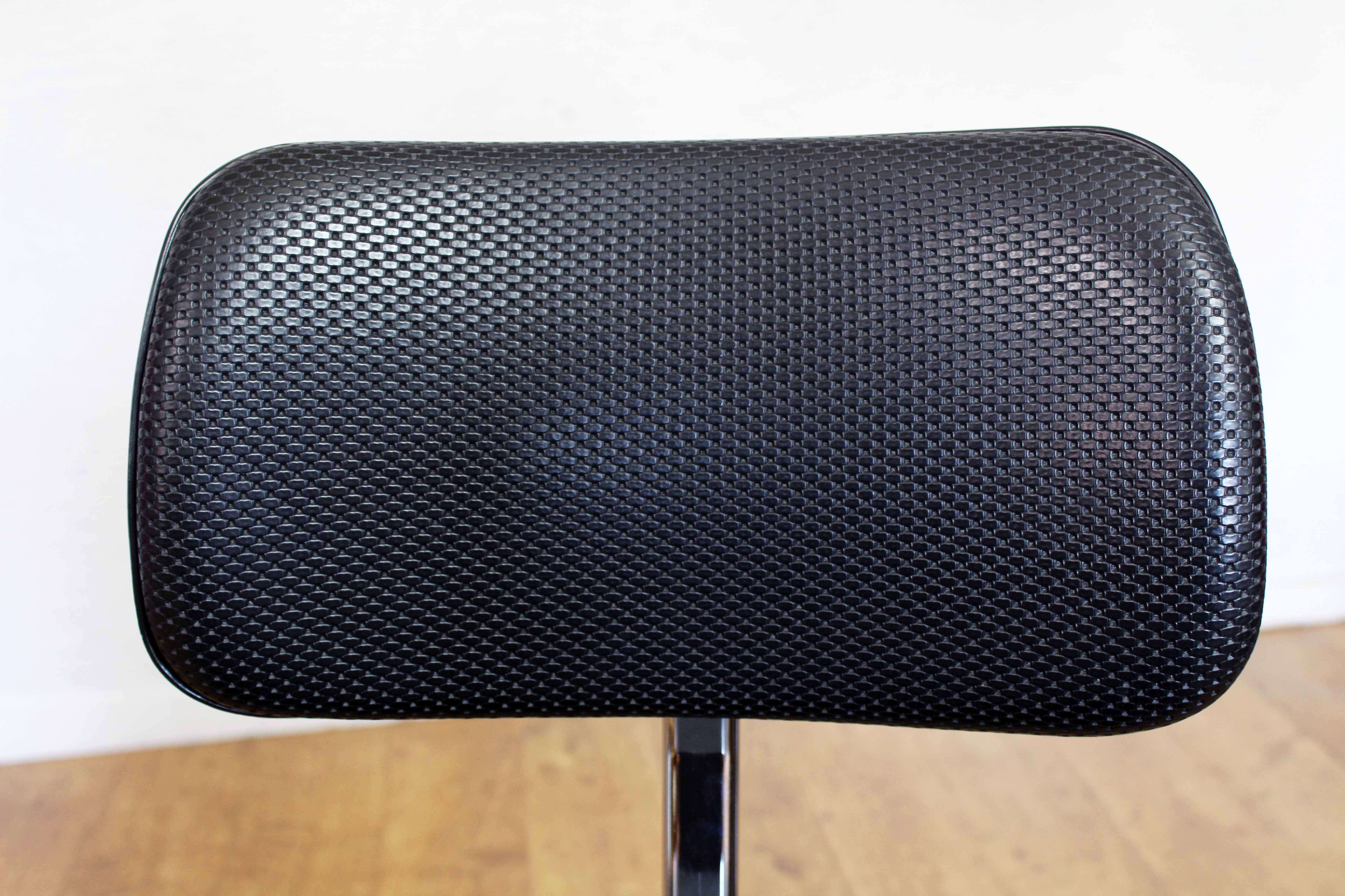 Giroflex office chair