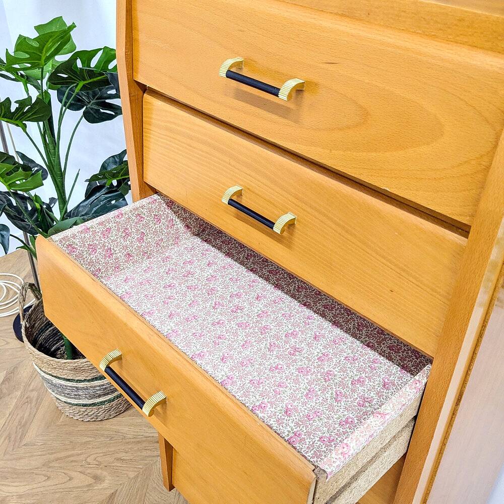 Vintage chest of drawers with tapered legs