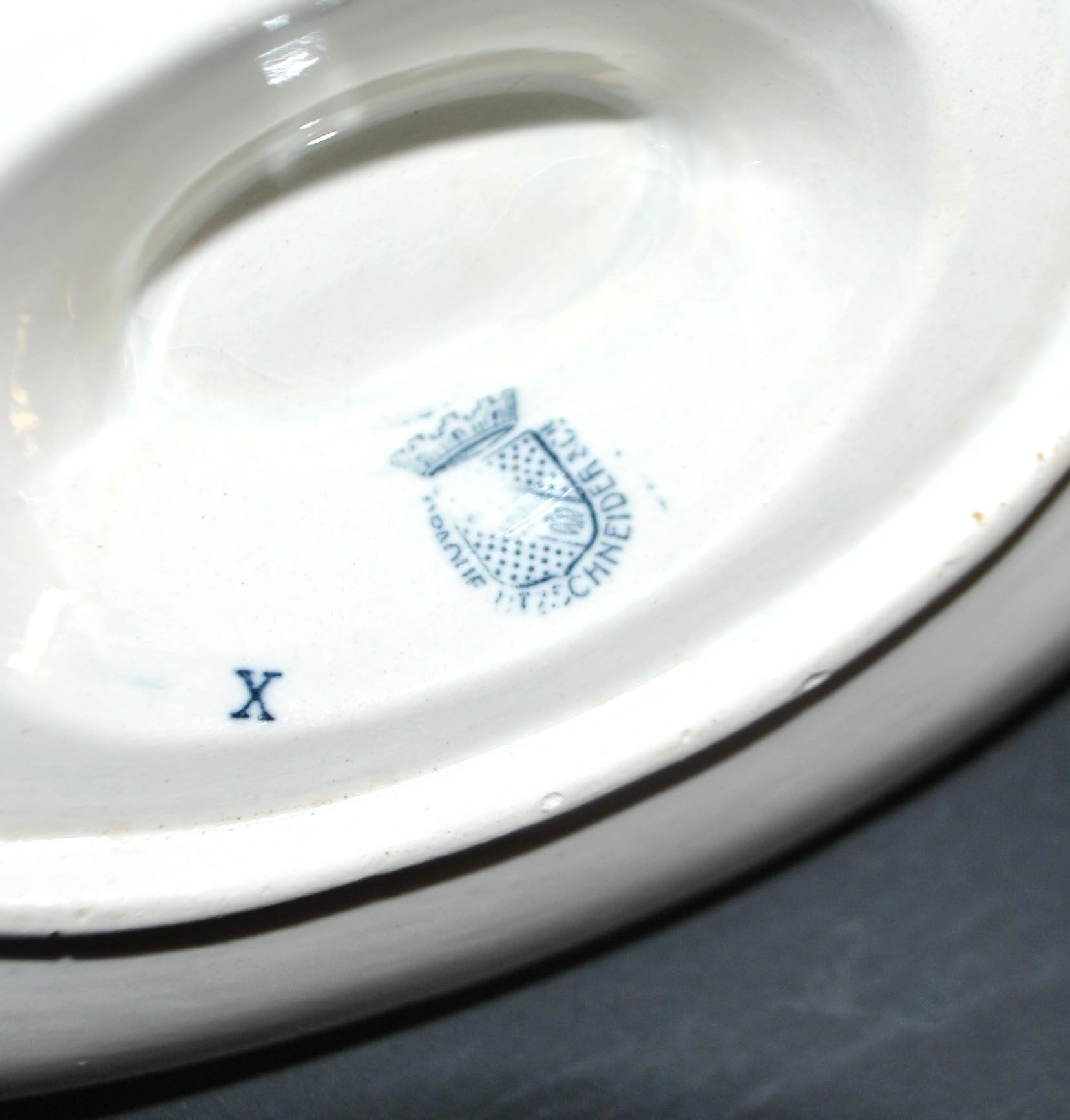 Saucière Flore ancienne en faïence opaque Sarreguemines Utschneider
