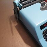 Machine à écrire Olympia Standard bleue pastel vintage