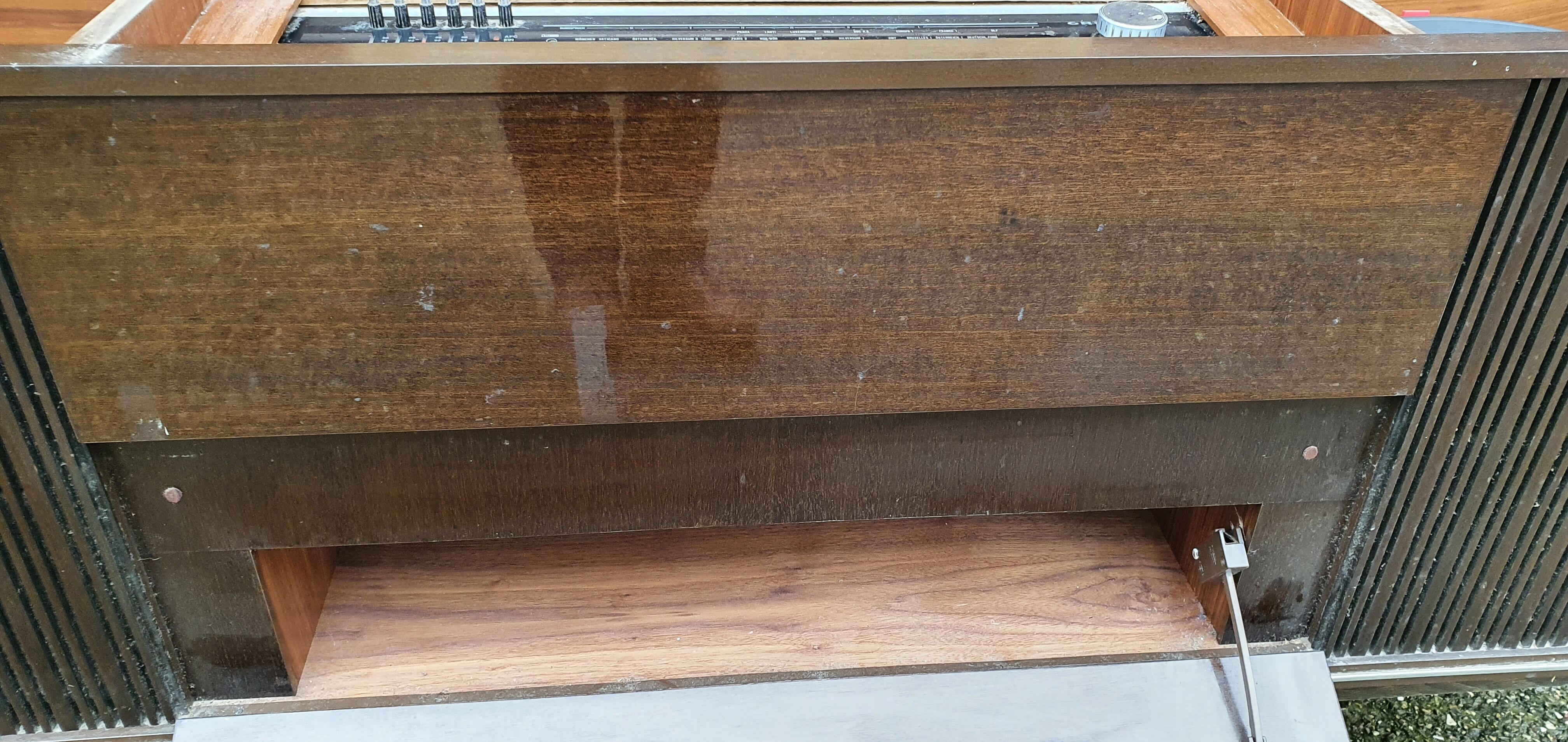 Hi-fi vintage grundig record player furniture