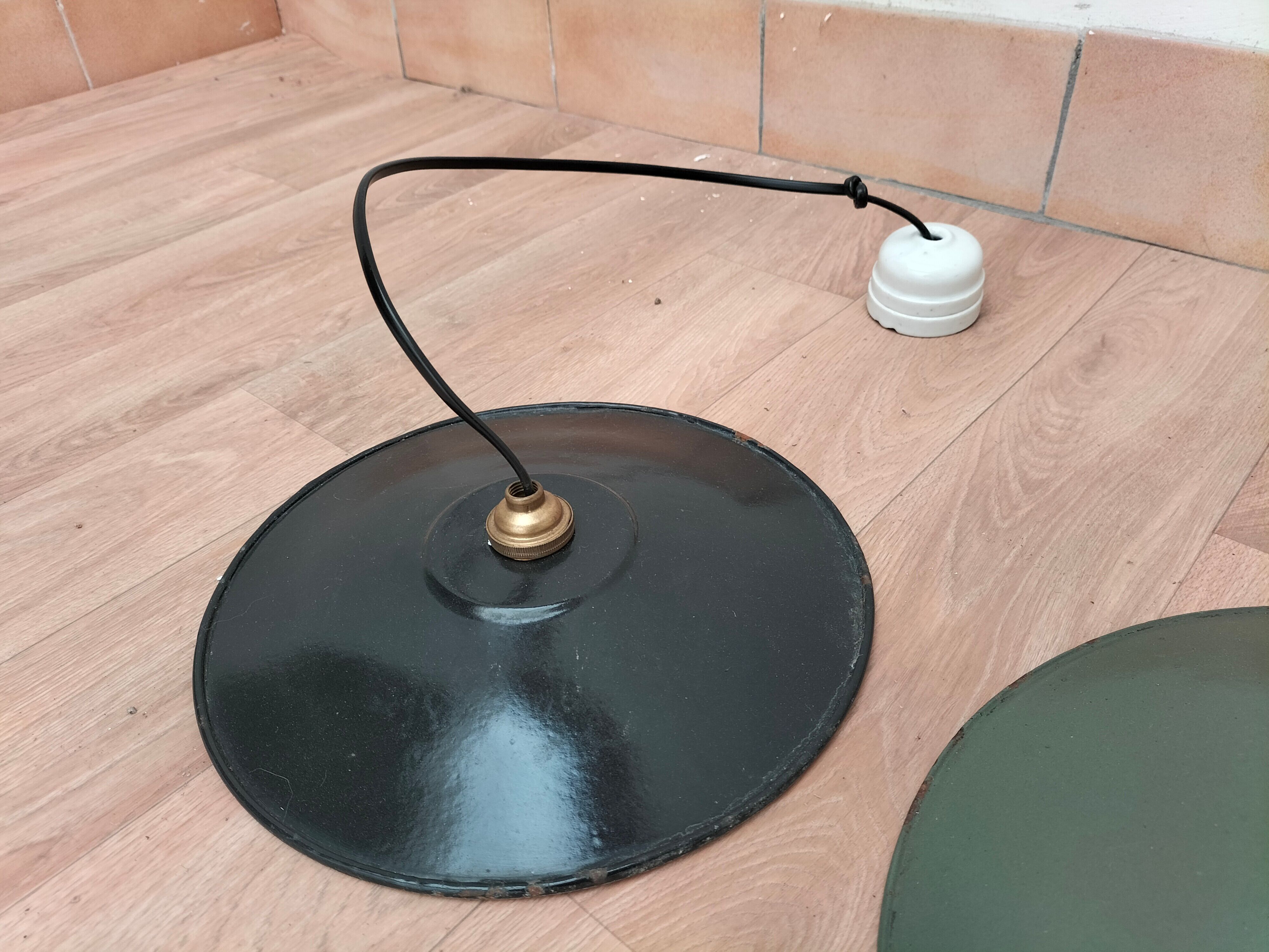 Series of 3 industrial suspensions