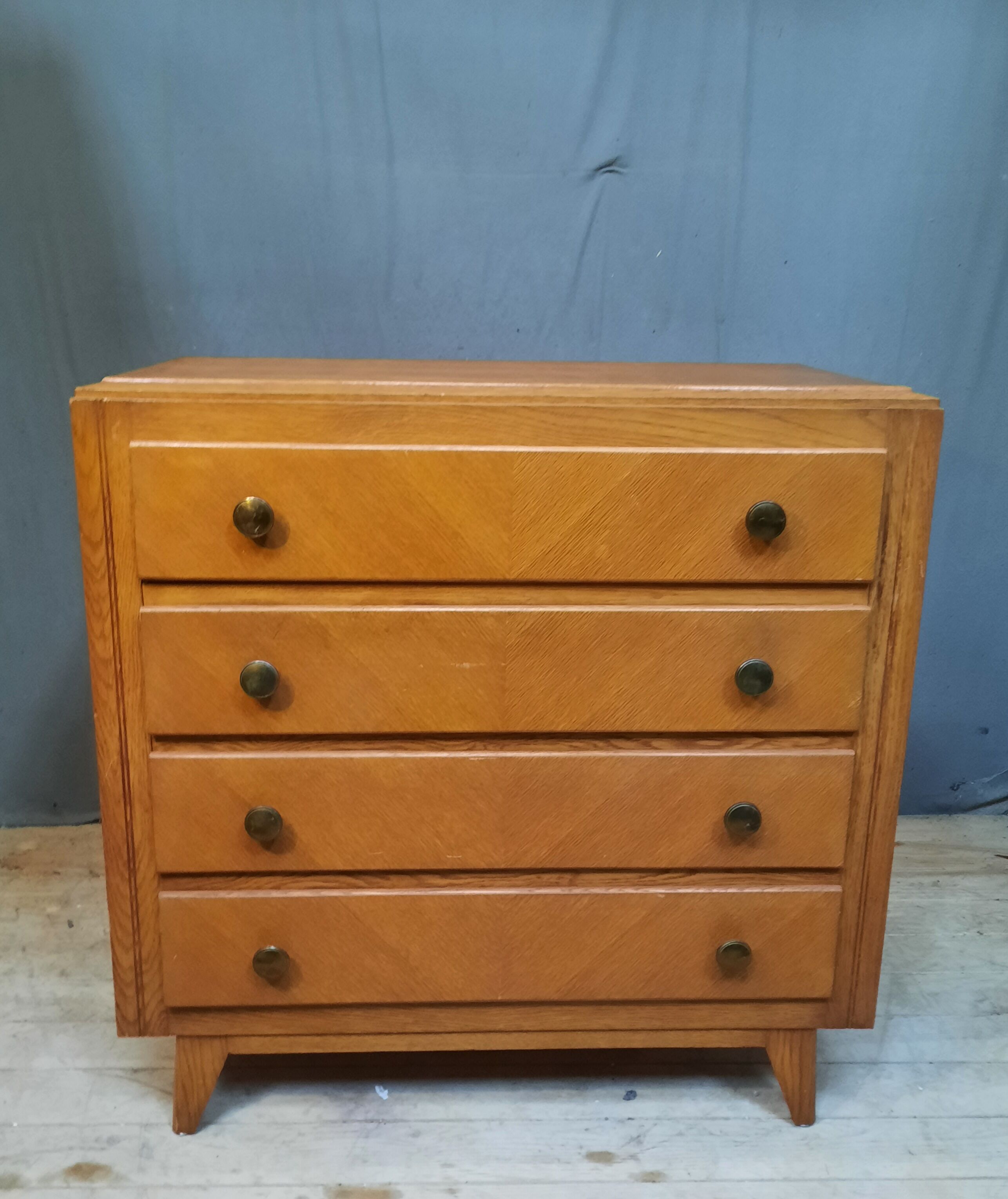 Vintage chest of drawers with 4 drawers compass feet