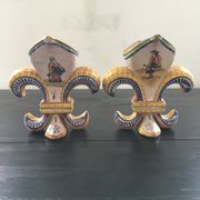 Paire de vases fleurs de lys Henriot Quimper