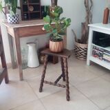 Vintage tripod stool in turned wood