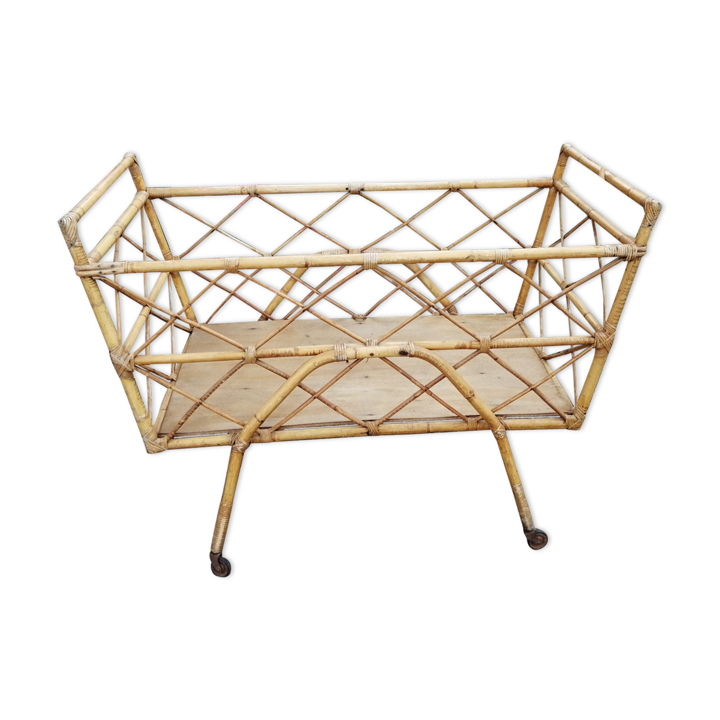 Child's bed in rattan