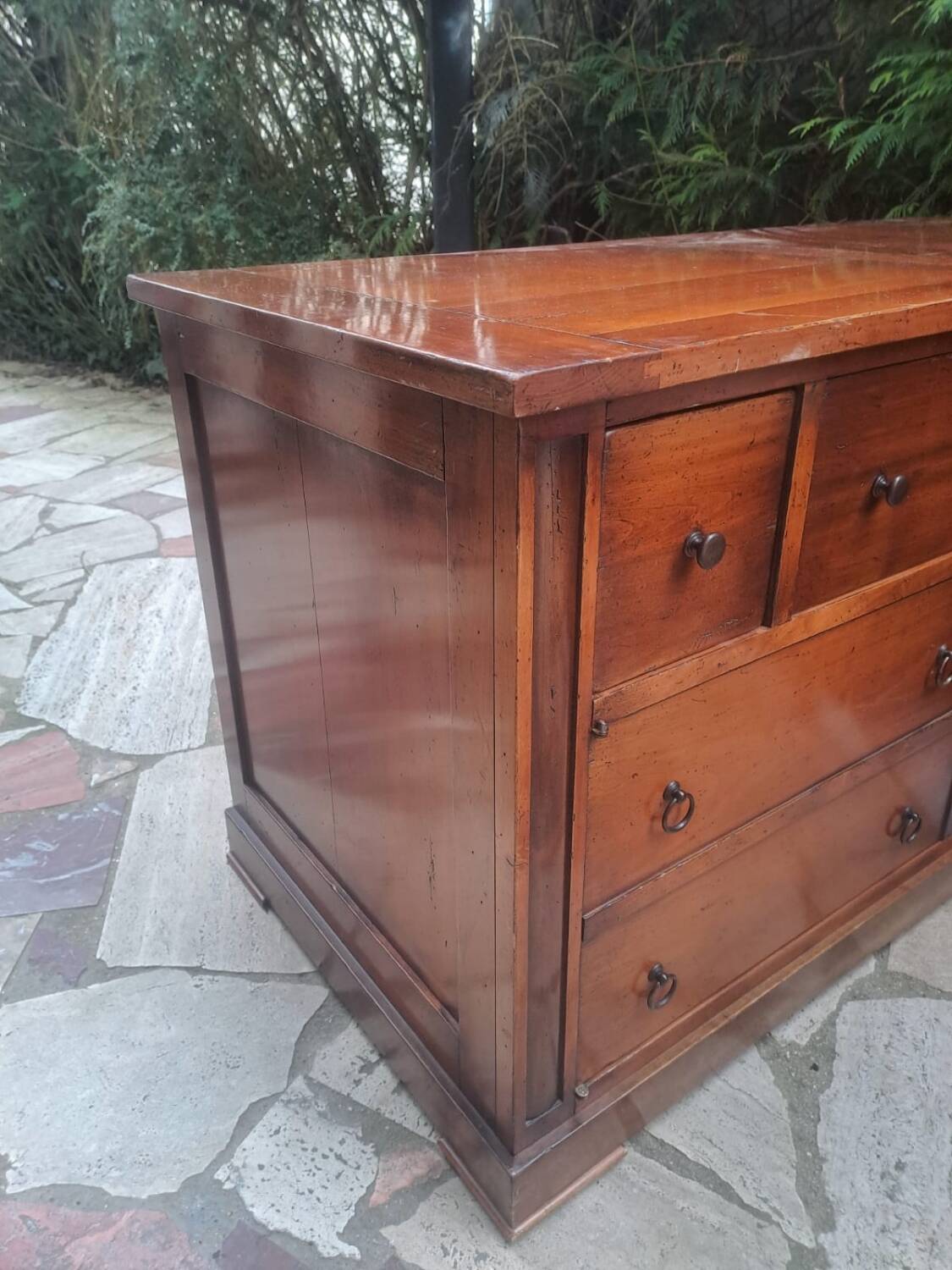 Commode Roche bobois en bois massif patine