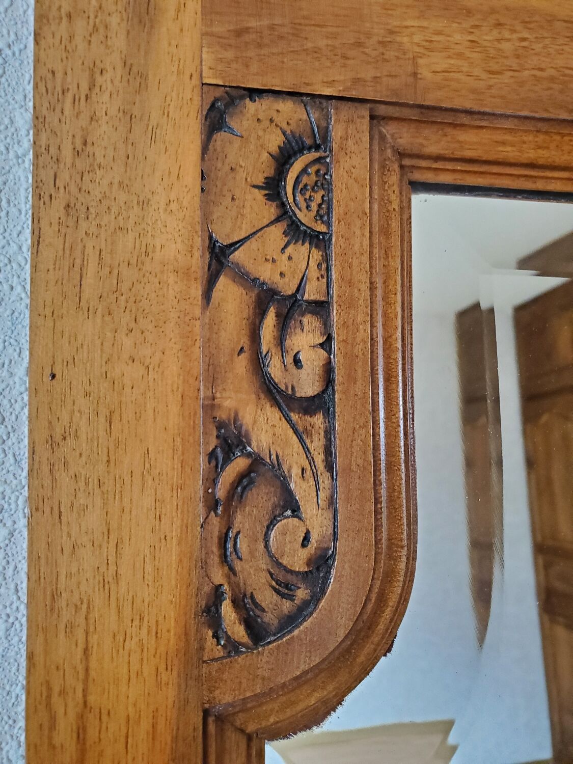 Art deco door with mirror