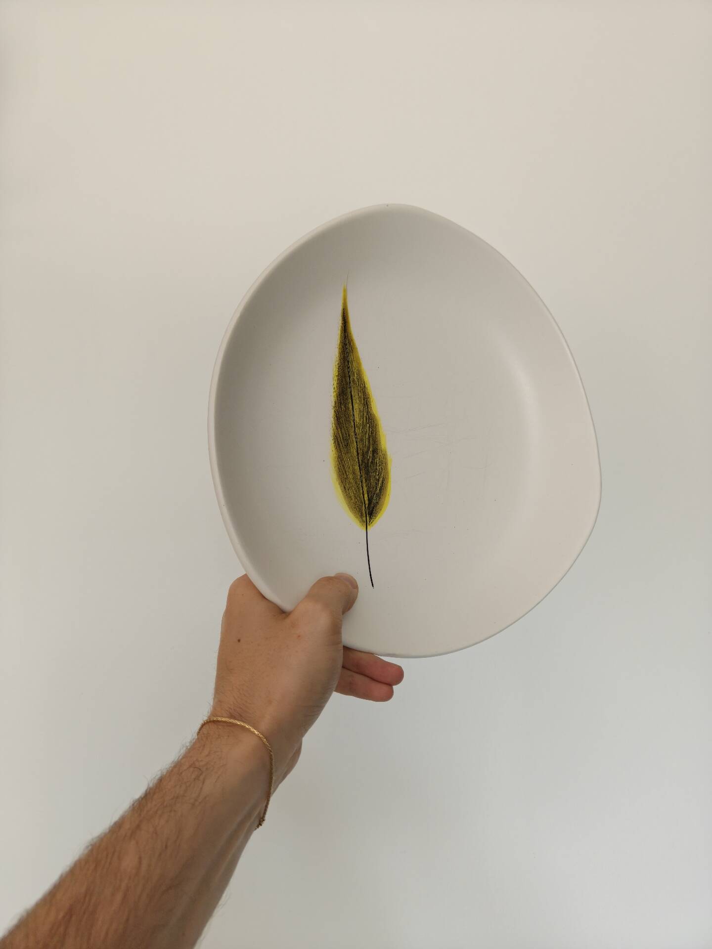 Set of 6 plates and 2 dishes.