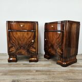 Art Decò bedside tables in walnut burl with brass knobs