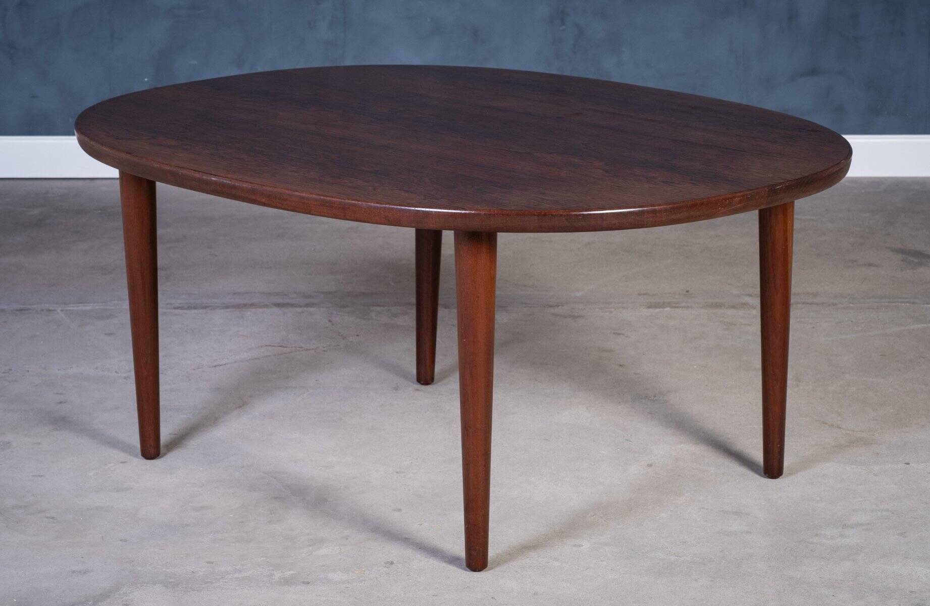 Oval Coffee Table in Rosewood attributed to Aksel Kjersgaard, Odense Møbelfabrik, 1960s