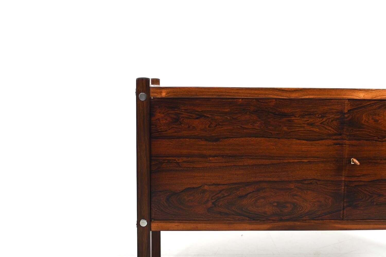 Buffet rare "Luciana" par Sergio Rodrigues pour OCA années 1960.