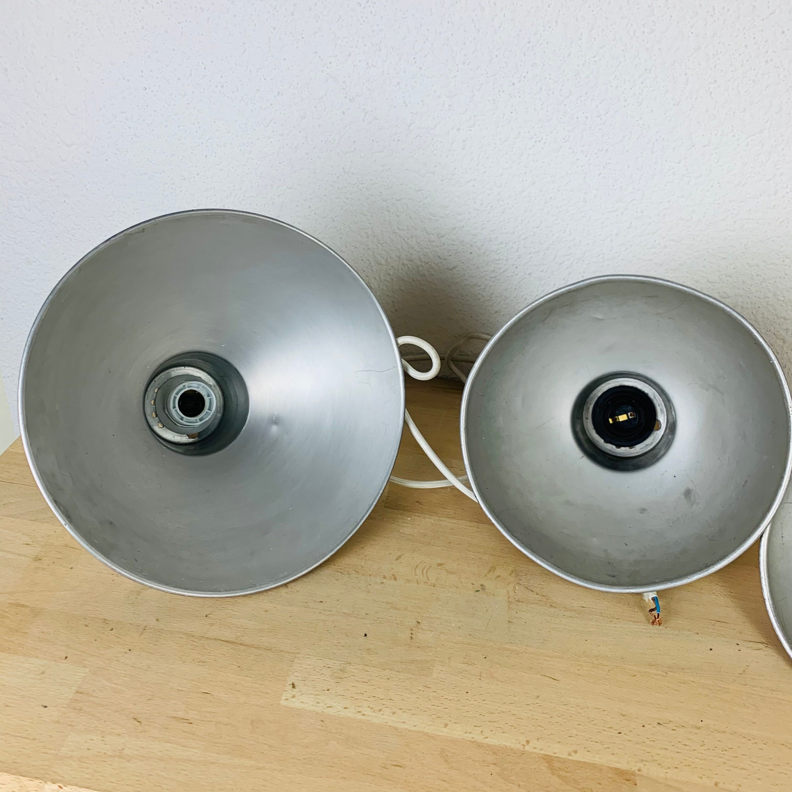 3 industrial metal suspensions Photax