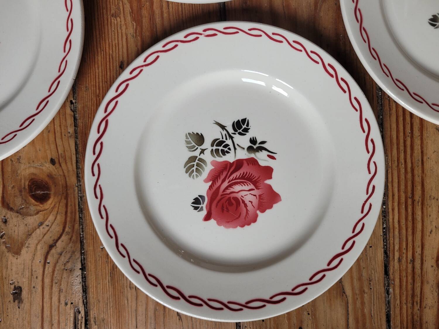 Lot n°2 de 6 assiettes à dessert Germaine de Badonviller