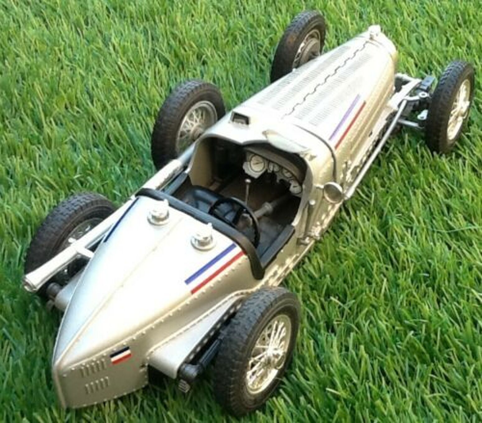 Voiture miniature Bugatti Type 59 1934 Burago Echelle 1 Voiture miniature Bugatti Type 59 1934 Burago Echelle 1