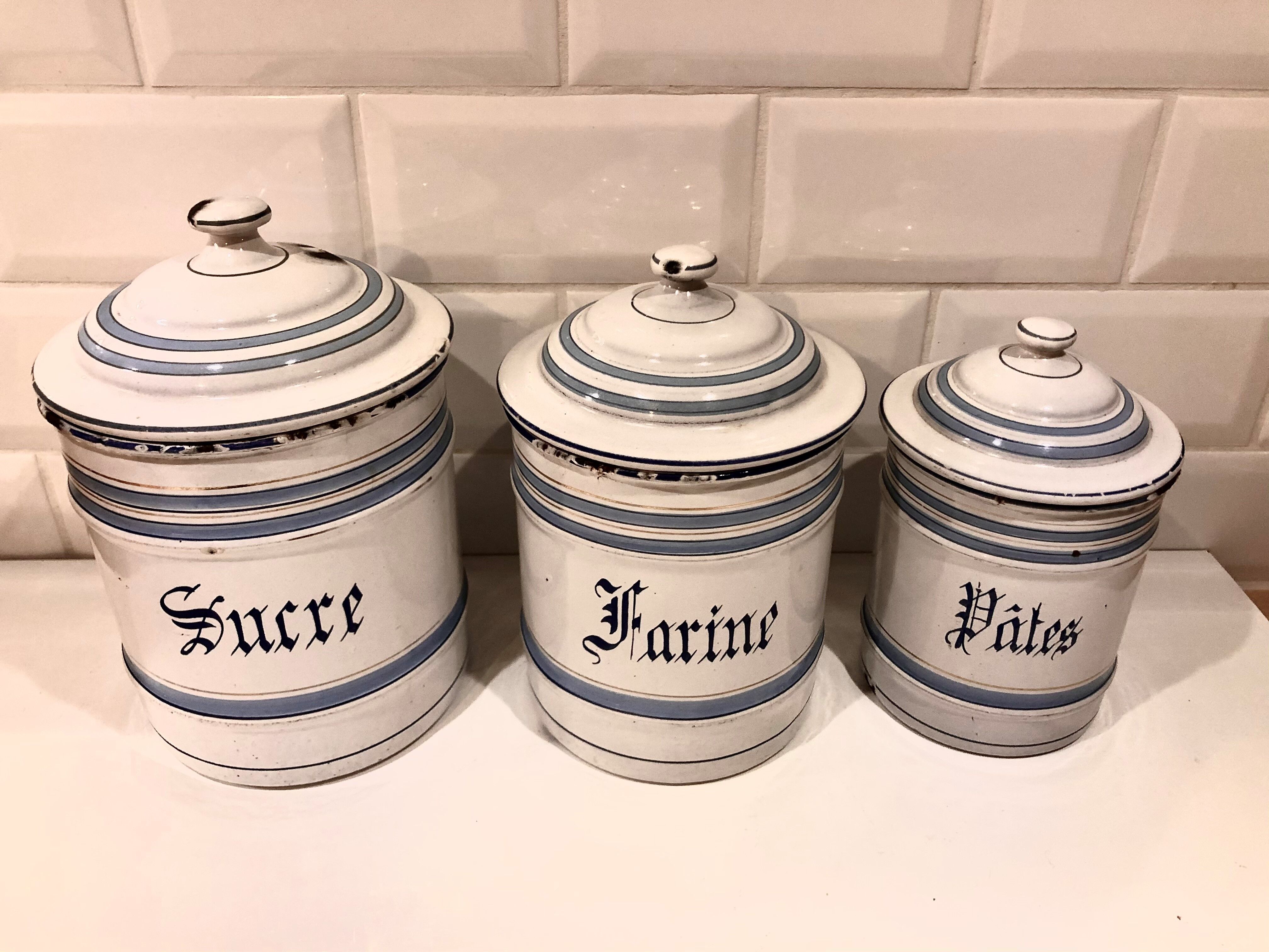 Enamelled metal kitchen pot