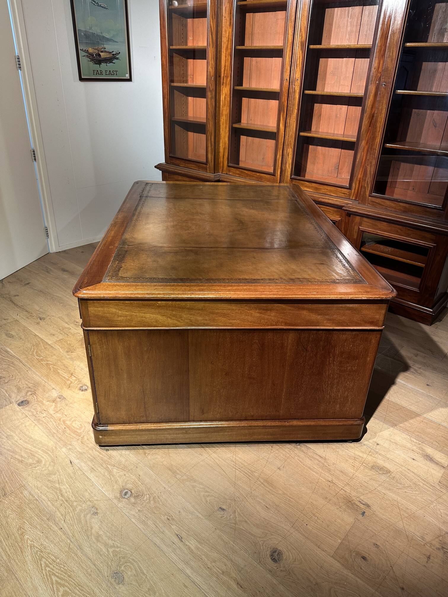 Large antique desk/partners desk