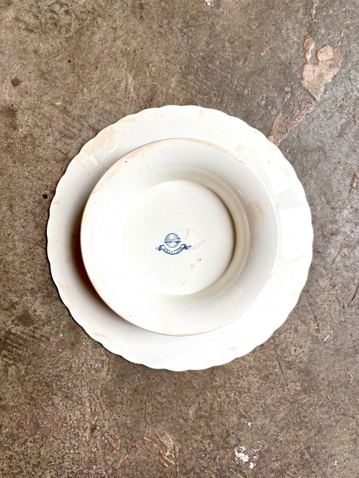 Minton ironstone cake plate, "Moustiers" service