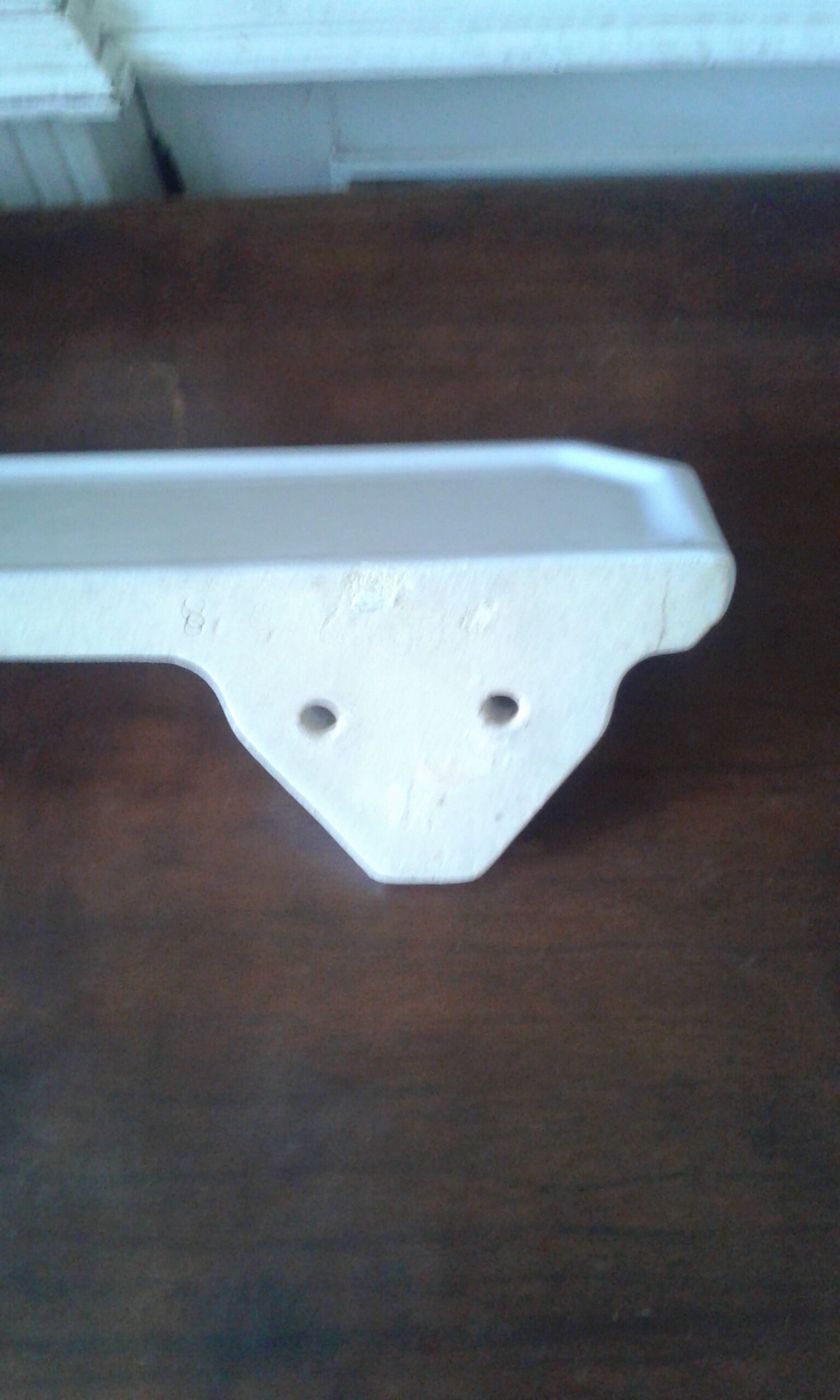 Ceramic wall shelf for bathroom