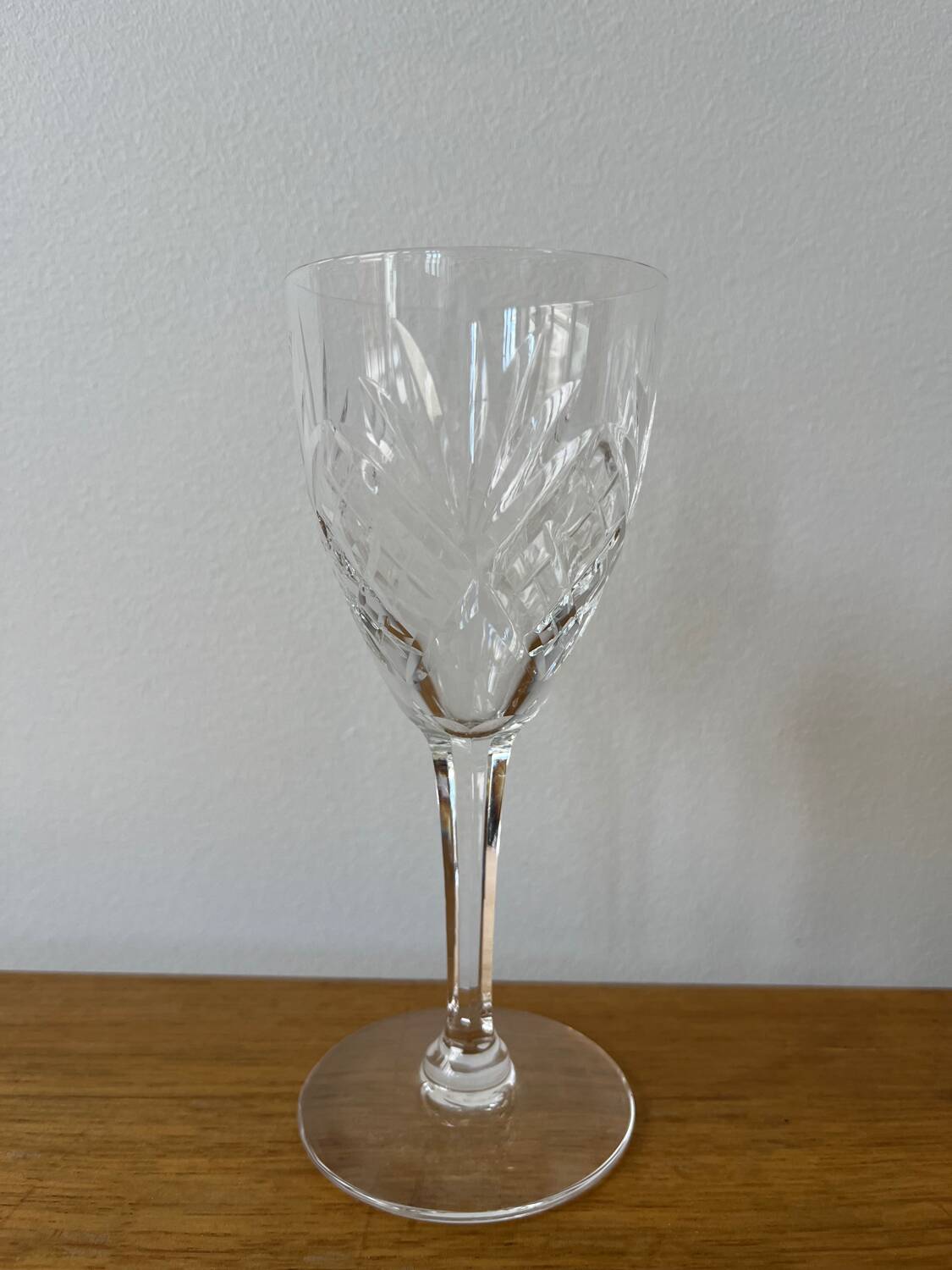 St Louis Chantilly wine glass