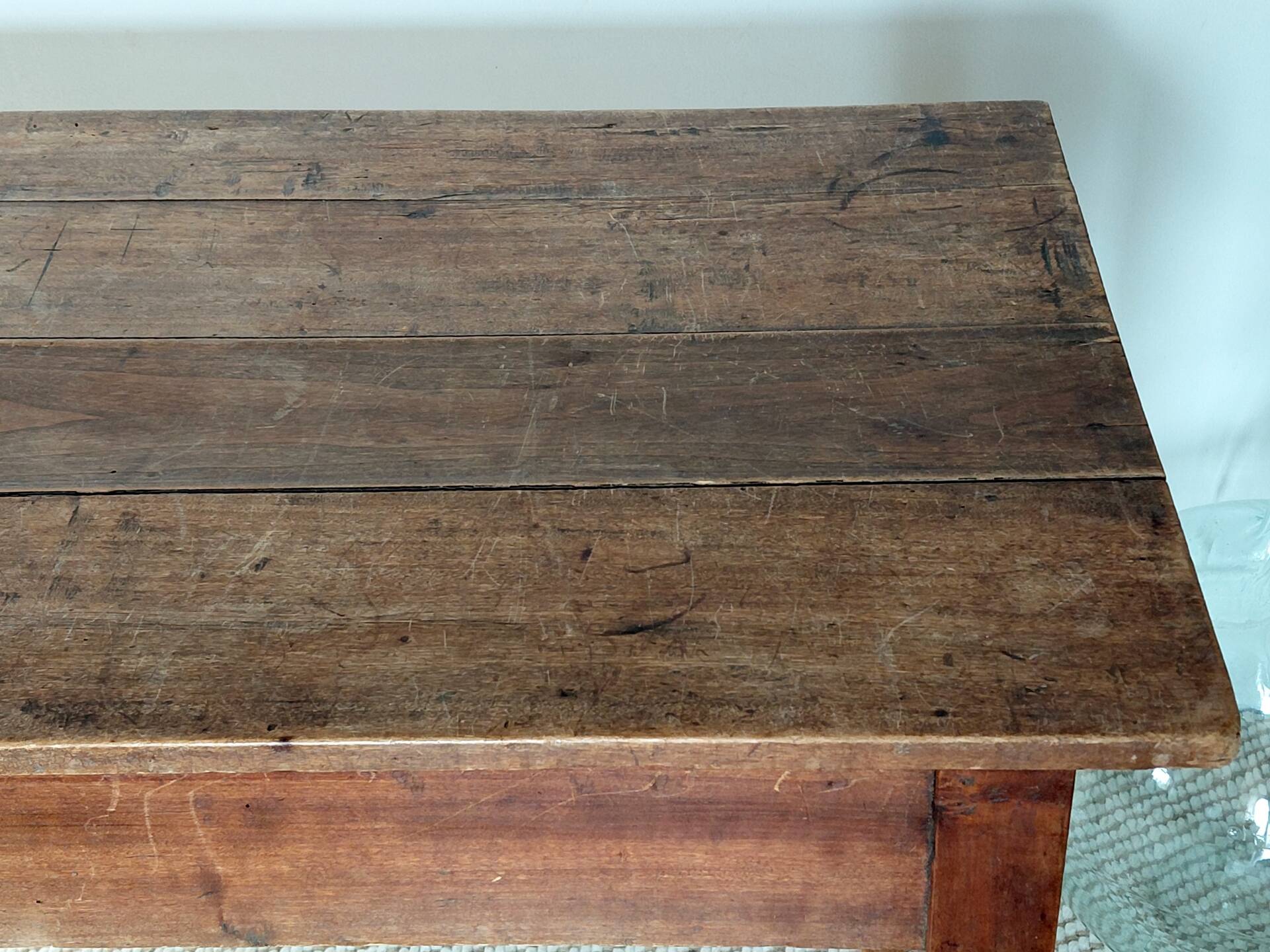 Compact desk in vintage cherry wood