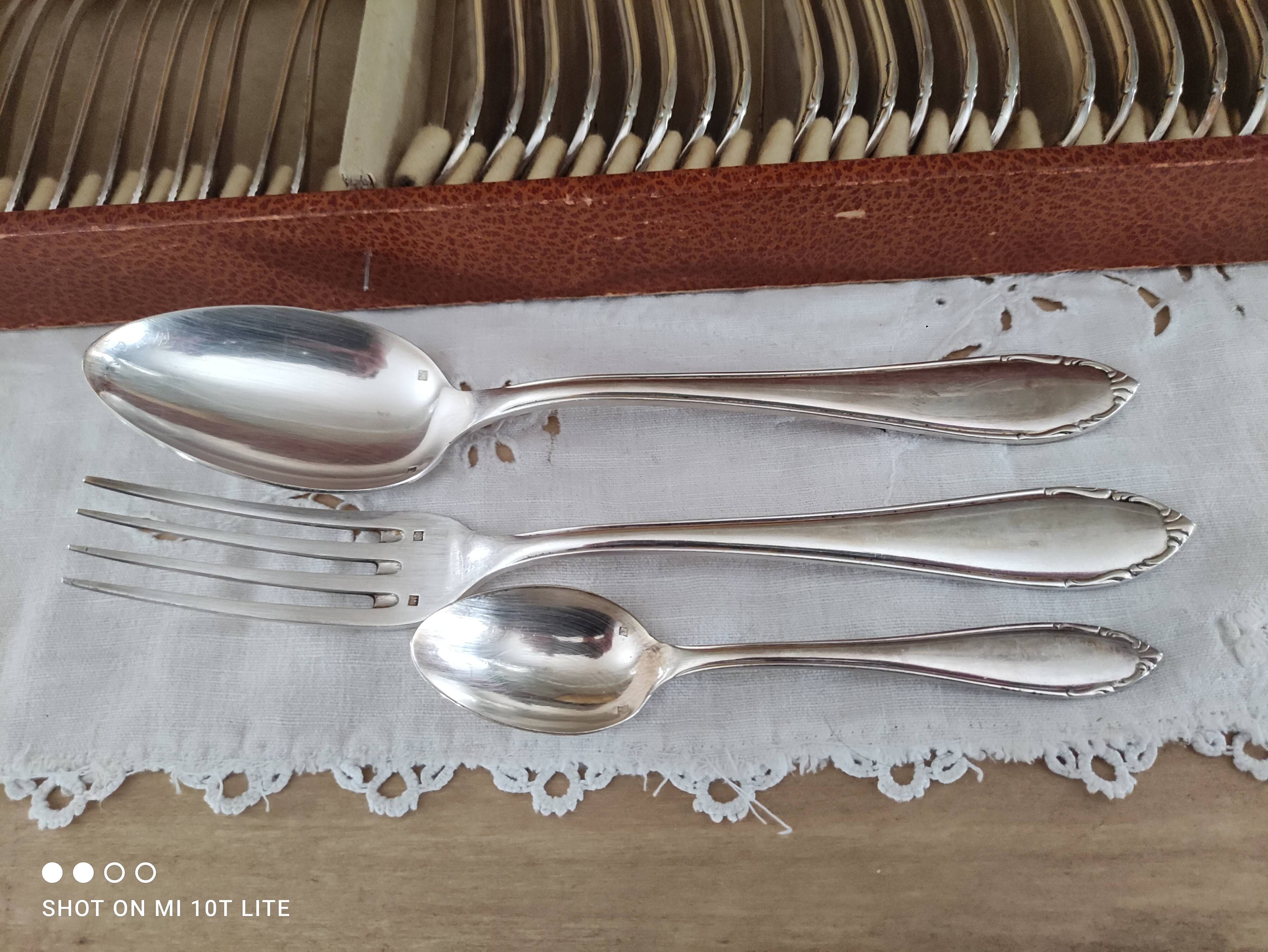 37-piece cutlery set in silver-plated metal in its original box