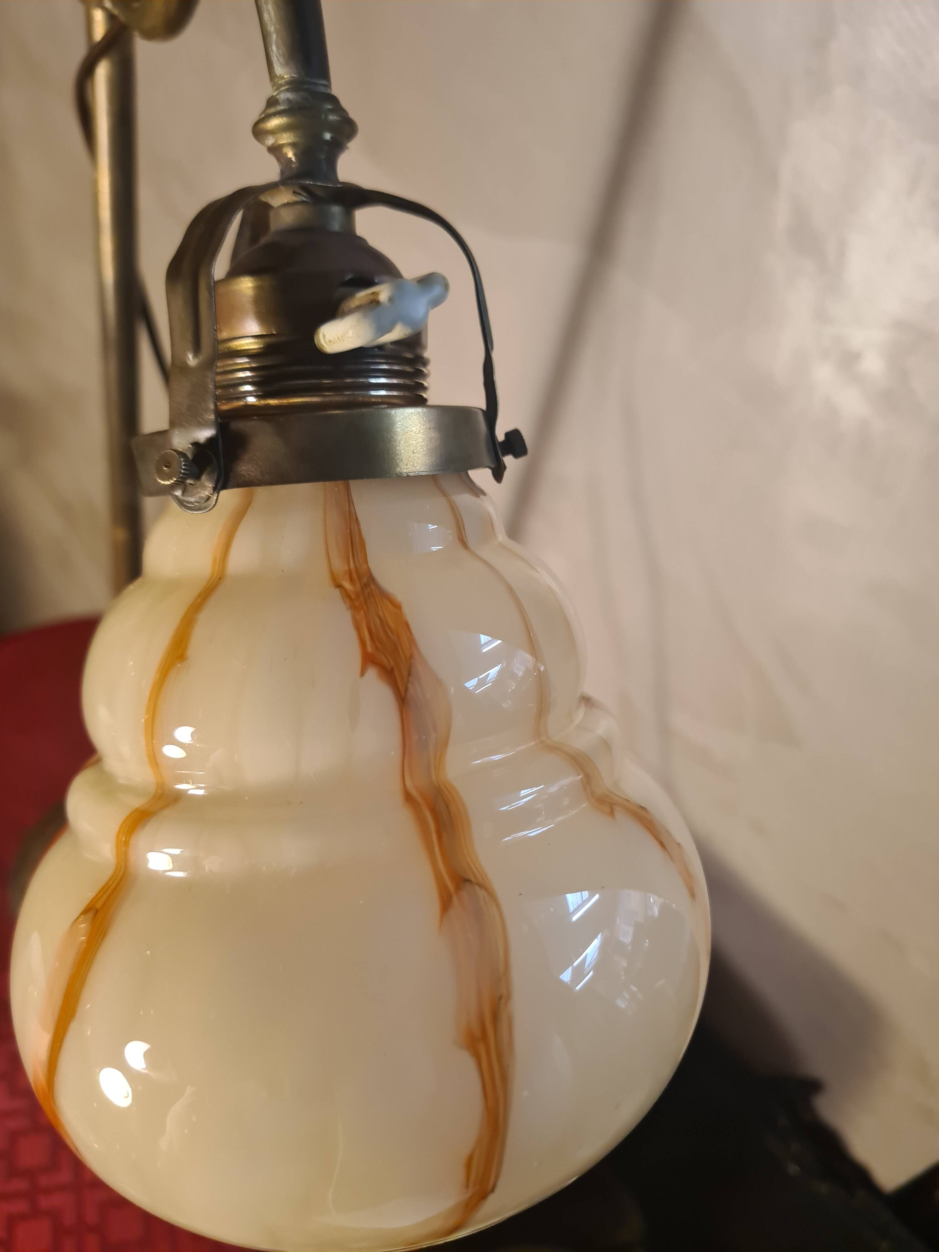 Lampe de bureau réglable ancienne en laiton et verre