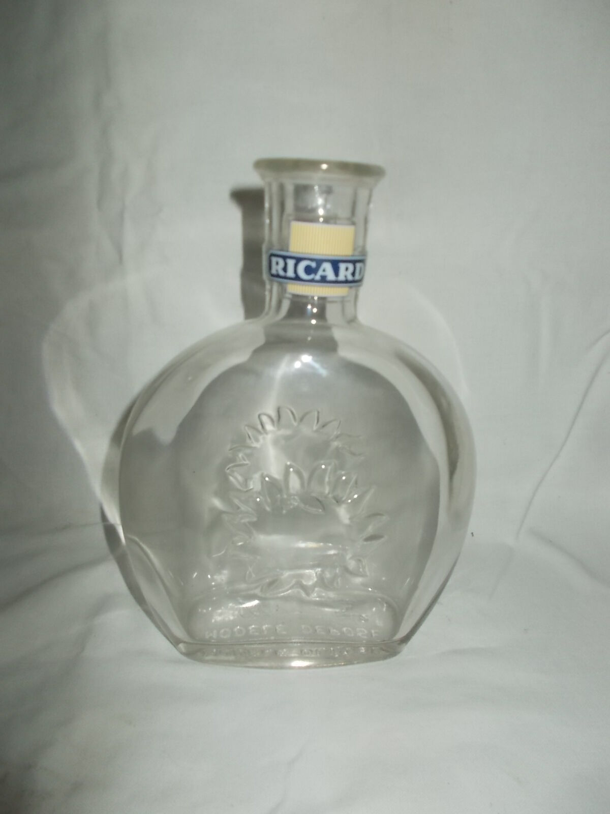 Advertising round bistro Ricard carafe