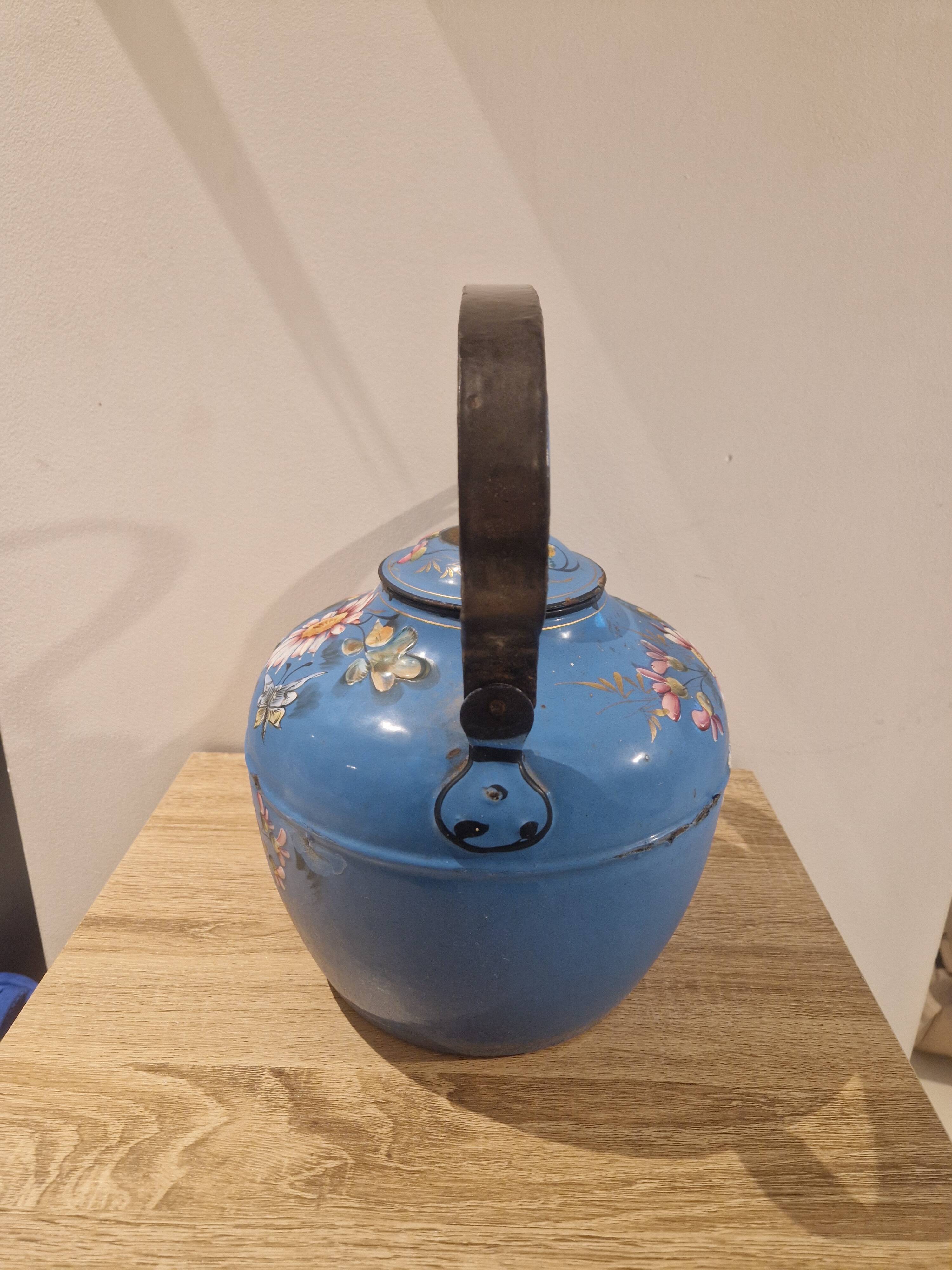 Enameled kettle