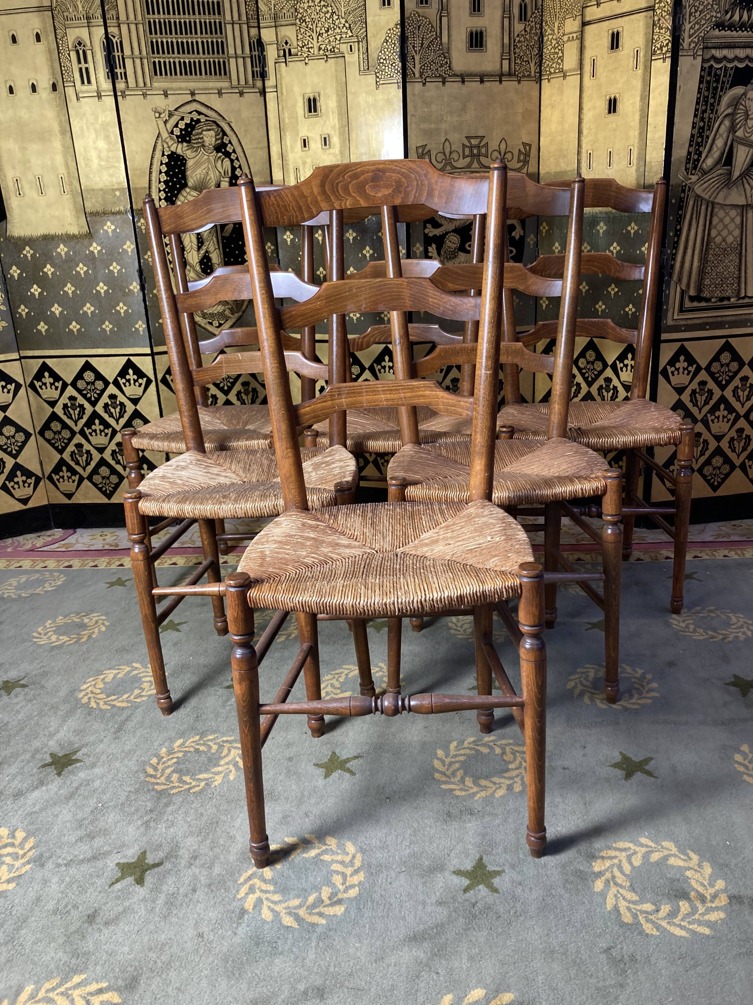 6 light beech mulched chairs