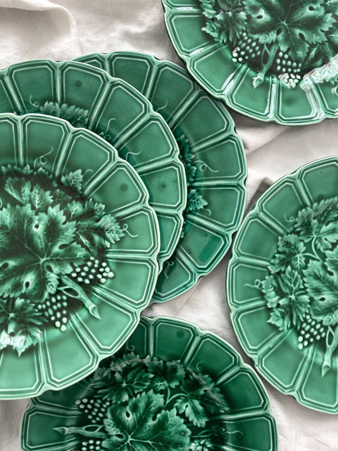 6 Sarreguemines earthenware dessert plates in slipware with vine leaf design