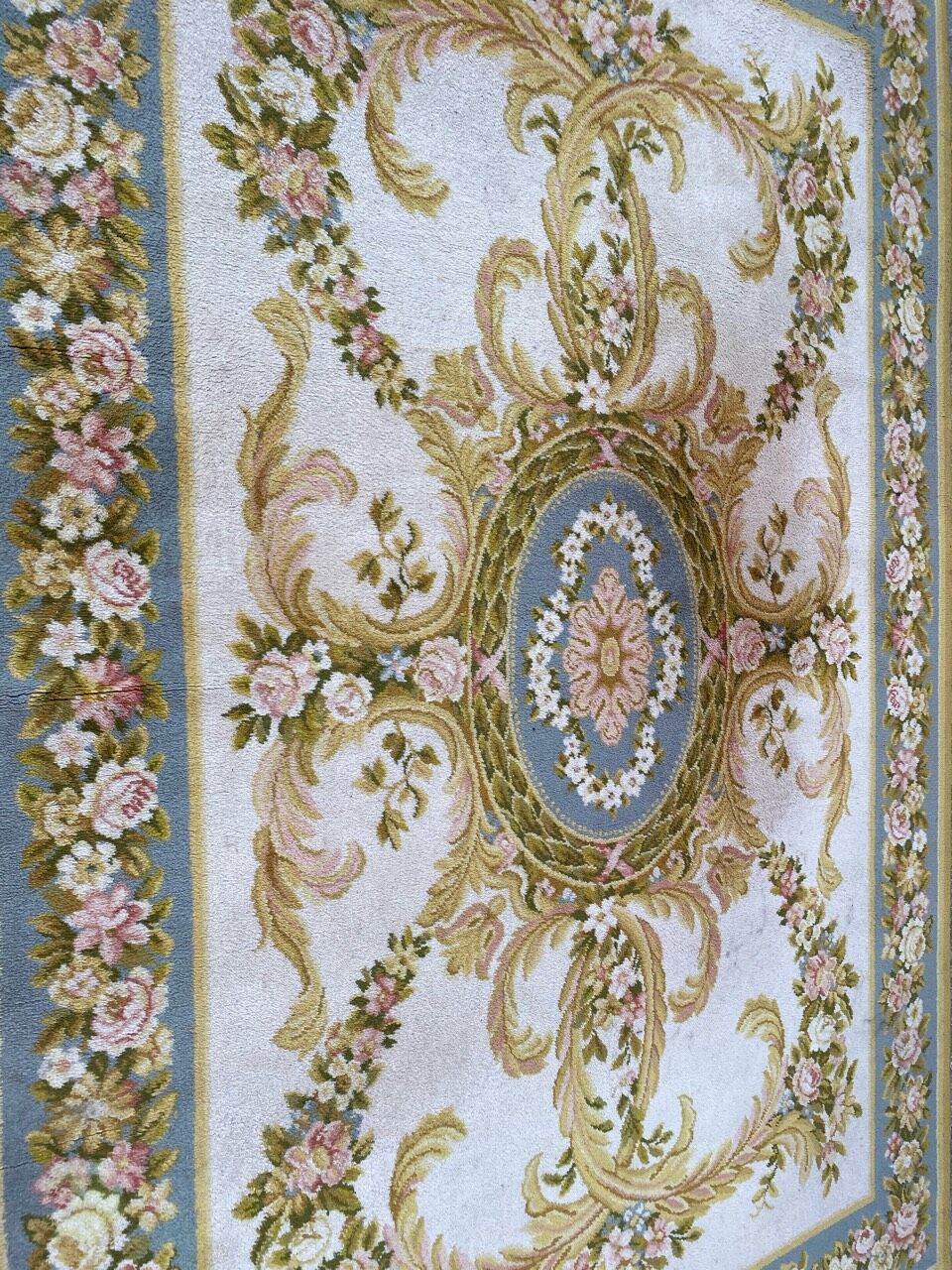 Vintage soapy style carpet with 200x300