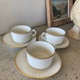 3 tasses à thé ou chocolat Blanche et doré