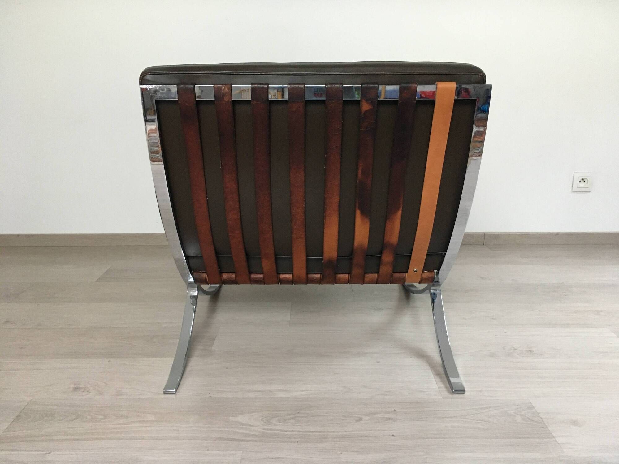 Barcelona armchair by Ludwig Mies van der Rohe for Knoll 1980