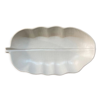 White ceramic leaf-shaped dish