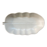 Plat en forme de feuille en ceramique blanche