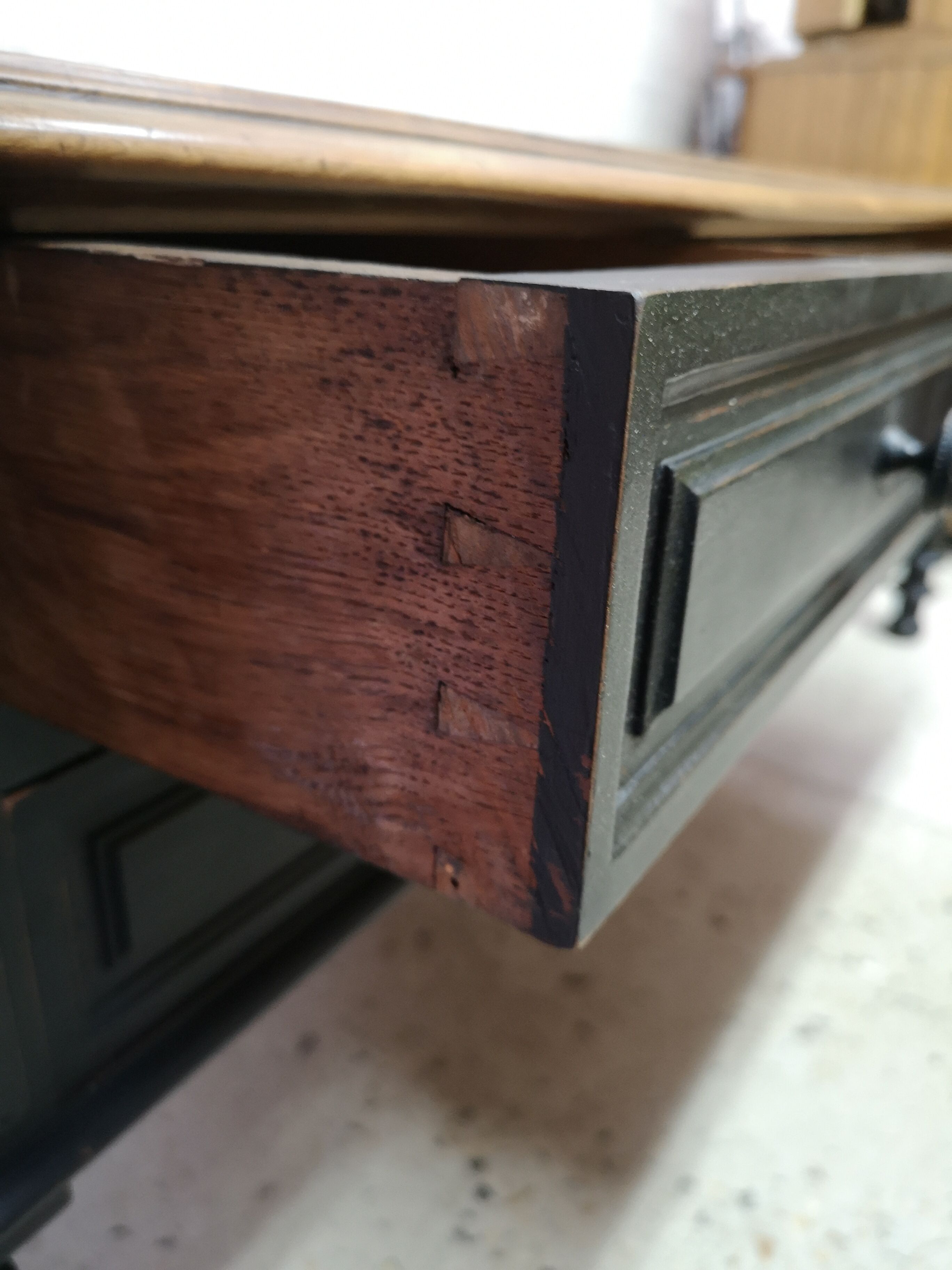 Flat desk Louis Philippe patina walnut nineteenth
