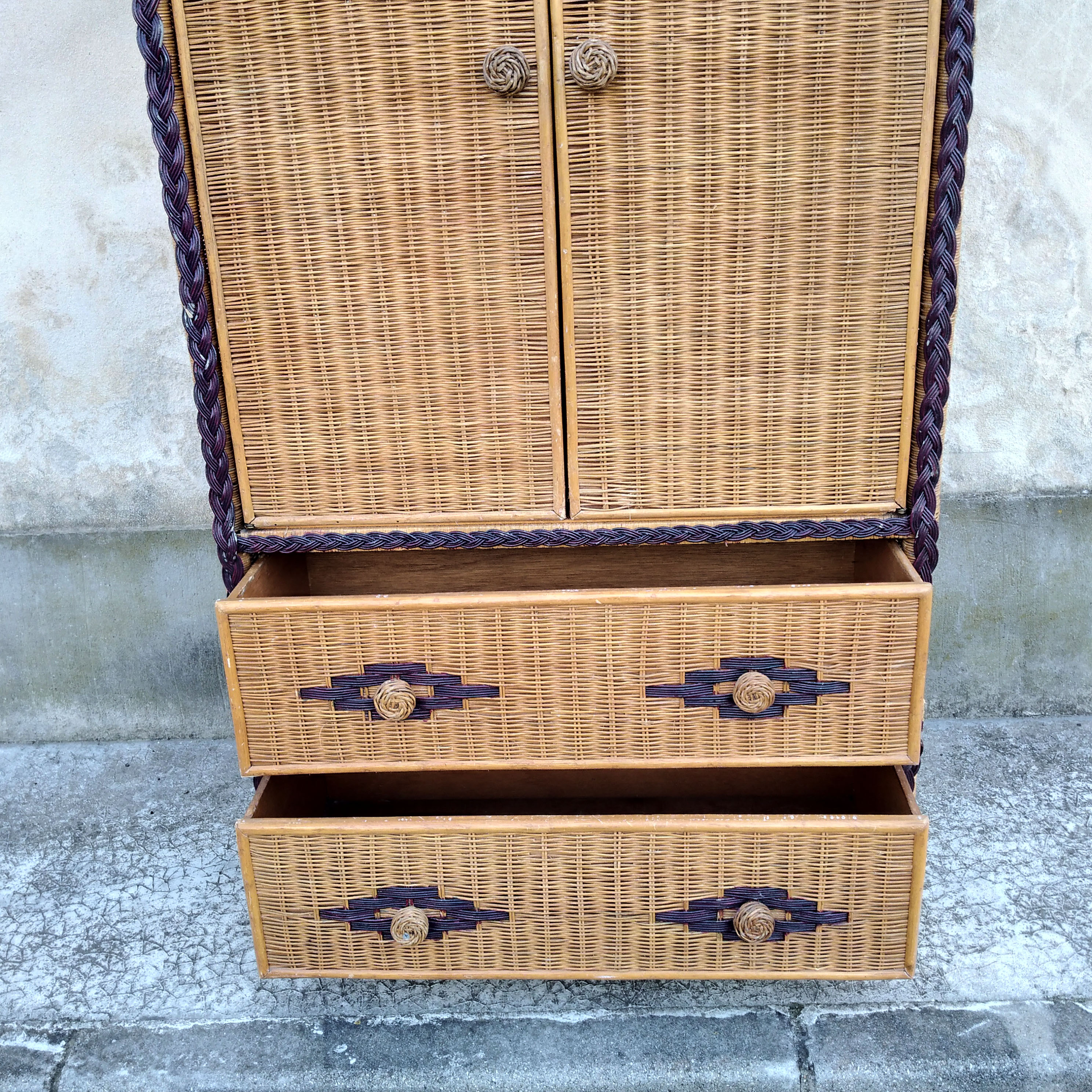 Armoire en rotin 1970