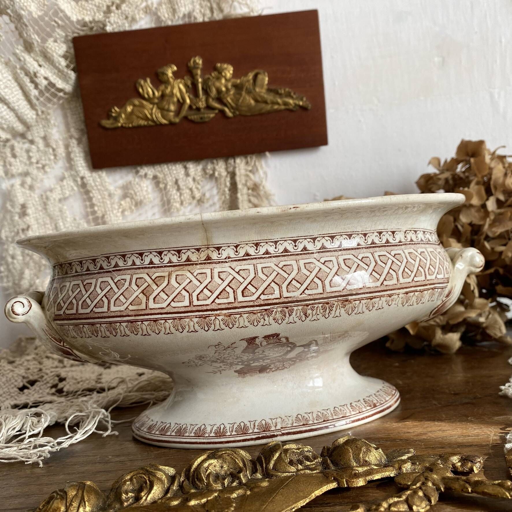 Antique vegetable dish in English ironstone "Princess Alexandra"