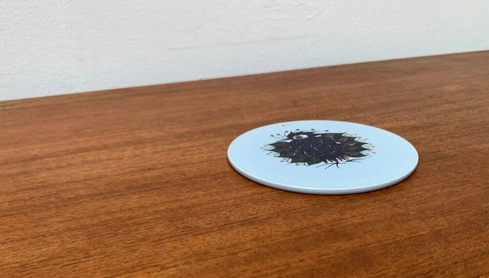 Mid-Century Danish wall plate with Crazy Bird design by Beth Breyen for Royal Copenhagen.