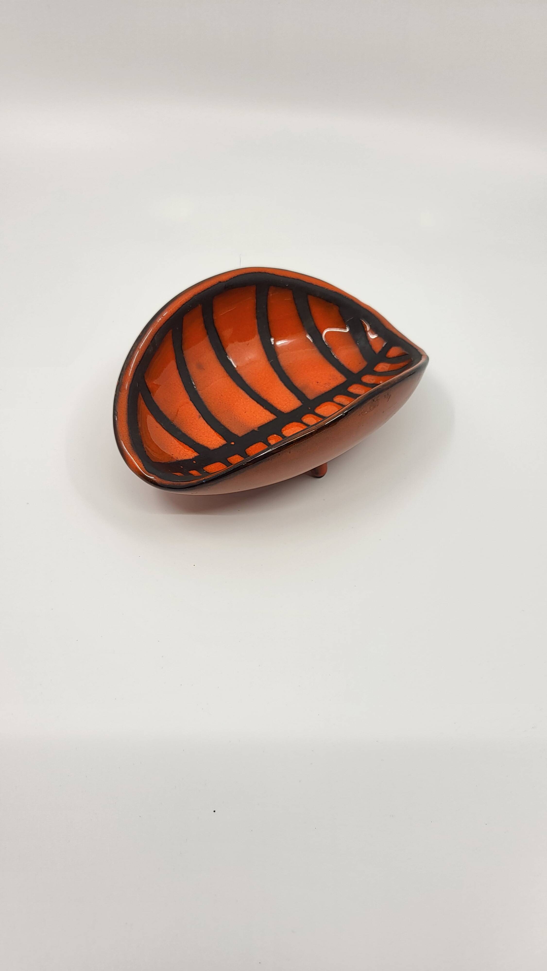 Empty Pocket / Ashtray by Roger Capron