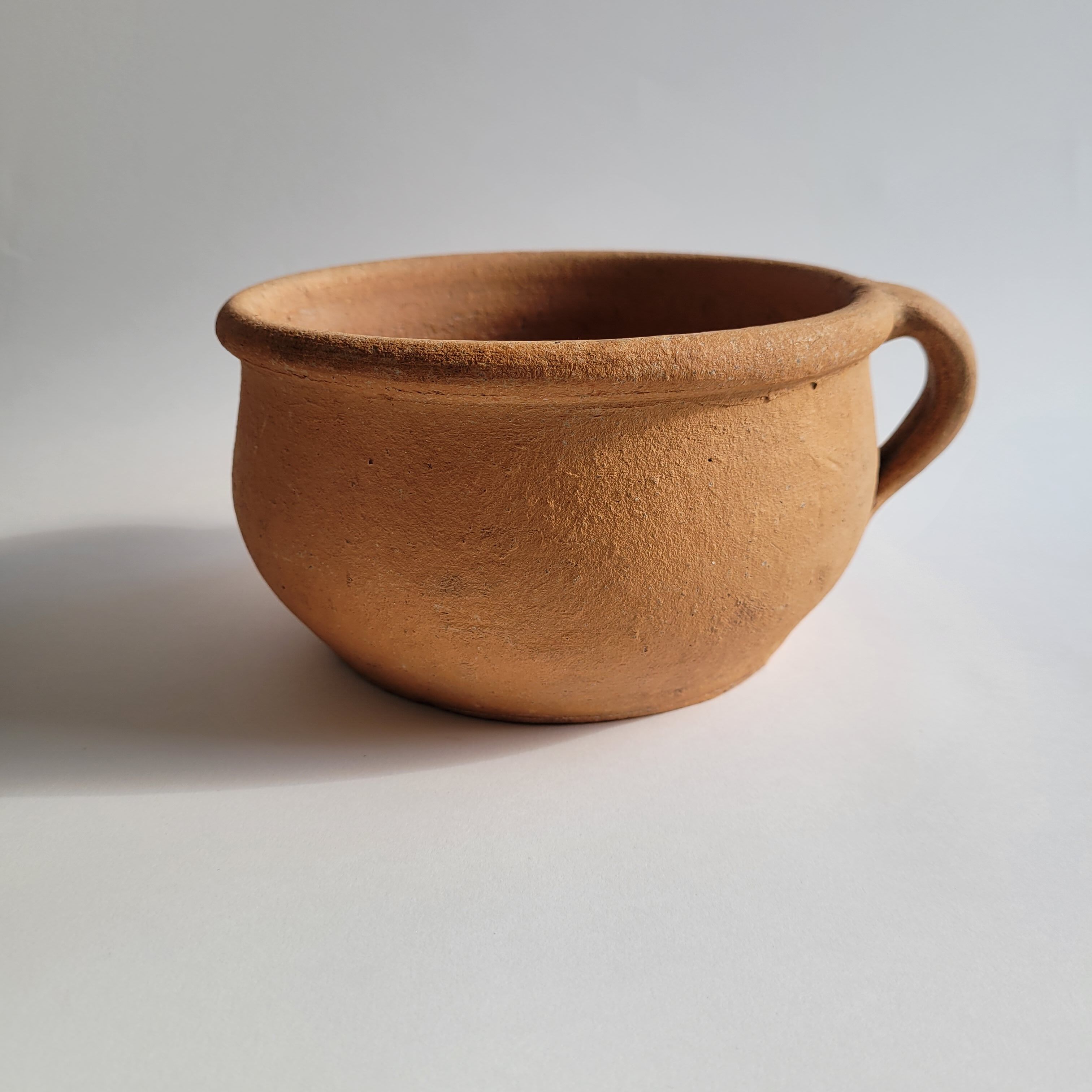 Terracotta handle pot/ pot cover